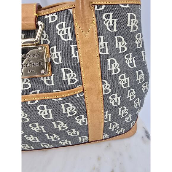 Dooney & Bourke DB Signature Canvas Tote Bag Tan Leather Trim - Picture 8 of 11